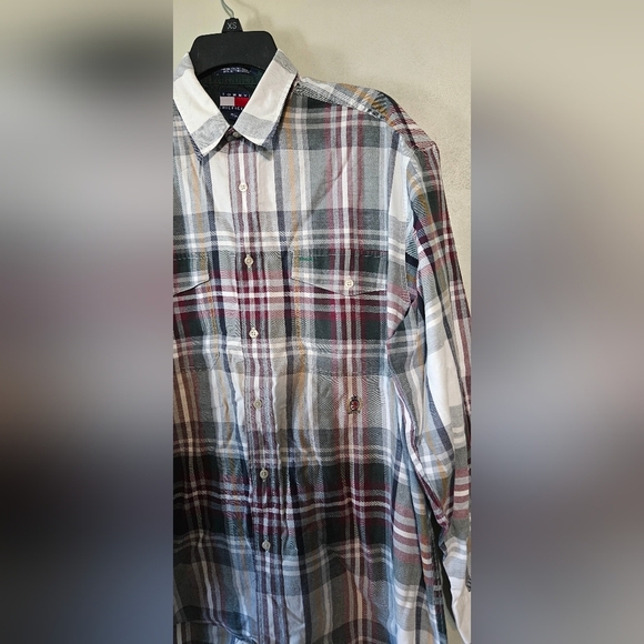 Tommy Hilfiger shirt - Picture 2 of 7